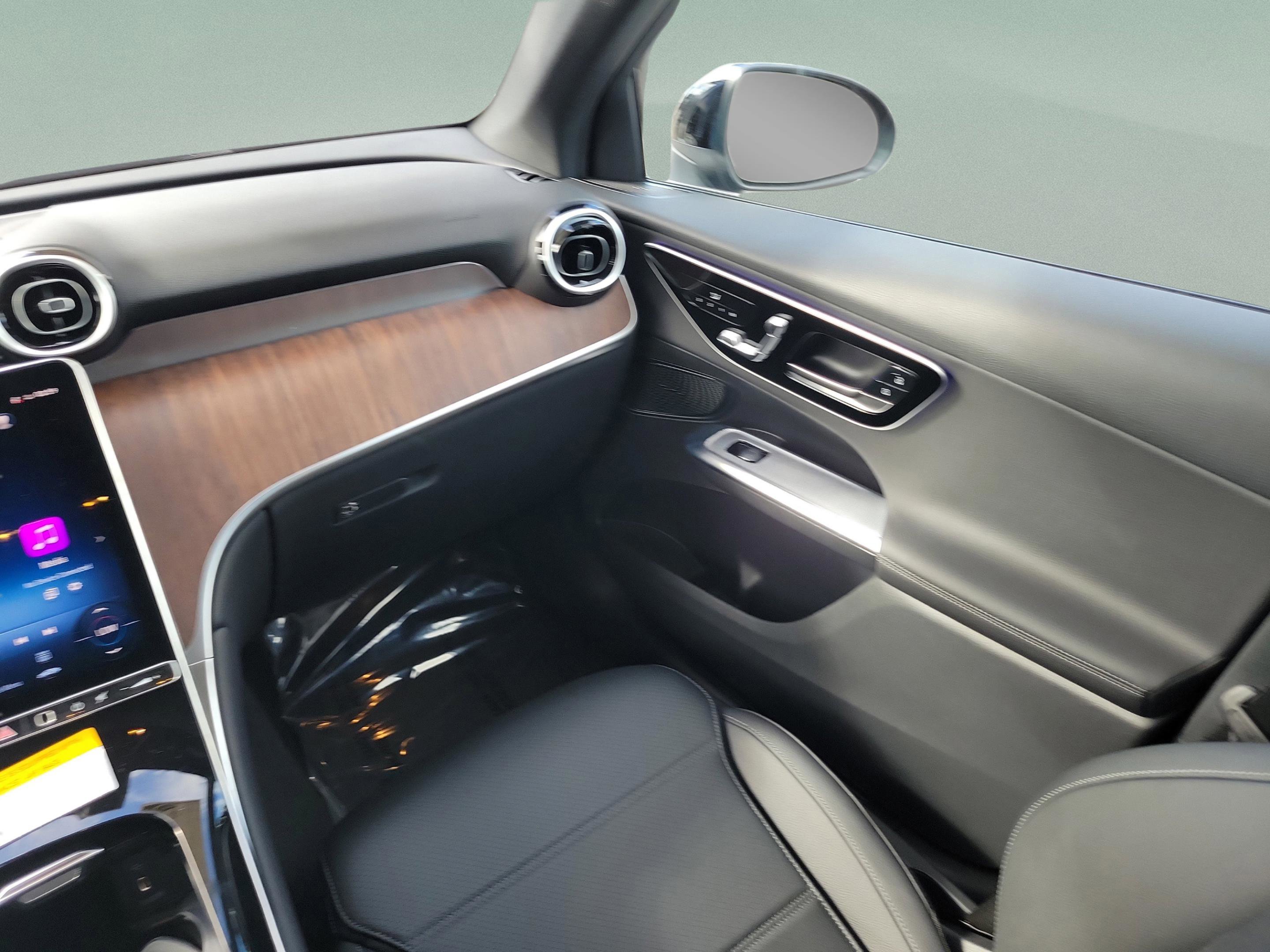 Certified 2026 Mercedes-Benz GLC 300 4MATIC image 15