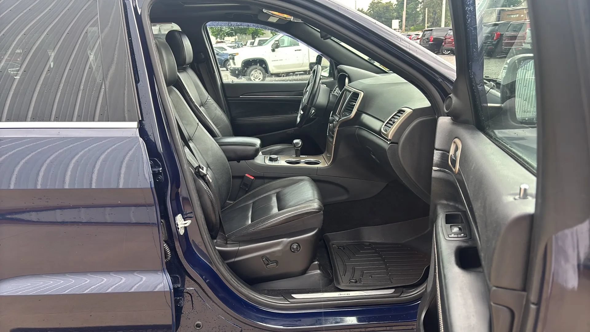 Used 2014 Jeep Grand Cherokee Limited AWD/4WD image 17