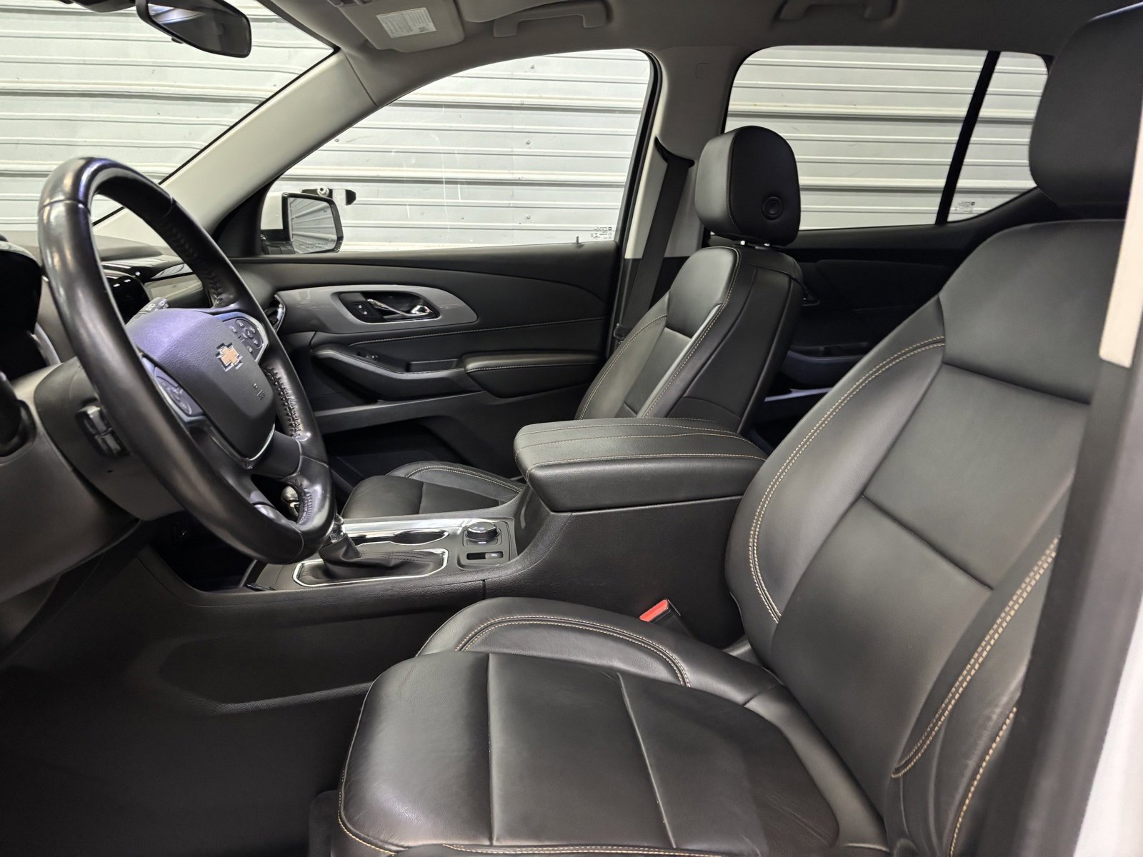 Used 2021 Chevrolet Traverse LT image 10