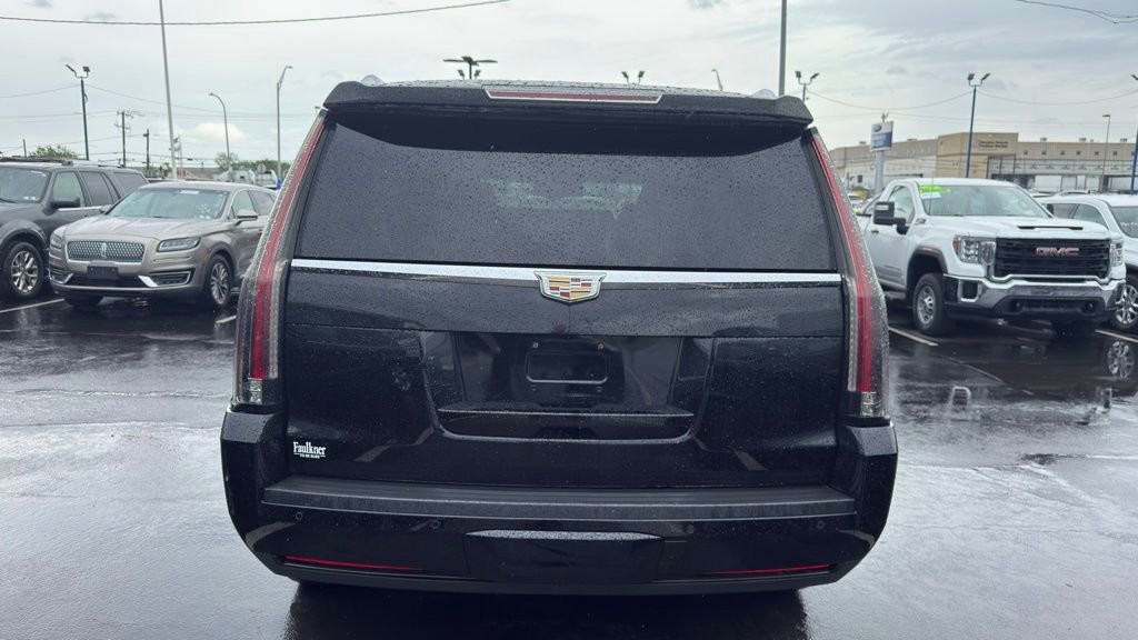 Used 2016 Cadillac Escalade Premium AWD/4WD image 4
