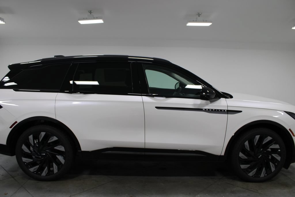 New 2026 Lincoln Nautilus Reserve AWD/4WD image 10