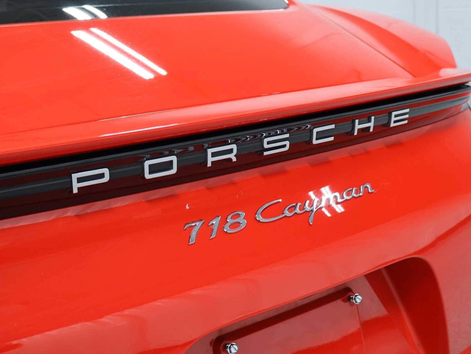 Used 2018 Porsche 718 Cayman RWD image 7