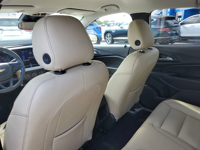 Used 2024 Chevrolet Trax LS w/ LS Convenience Package image 10