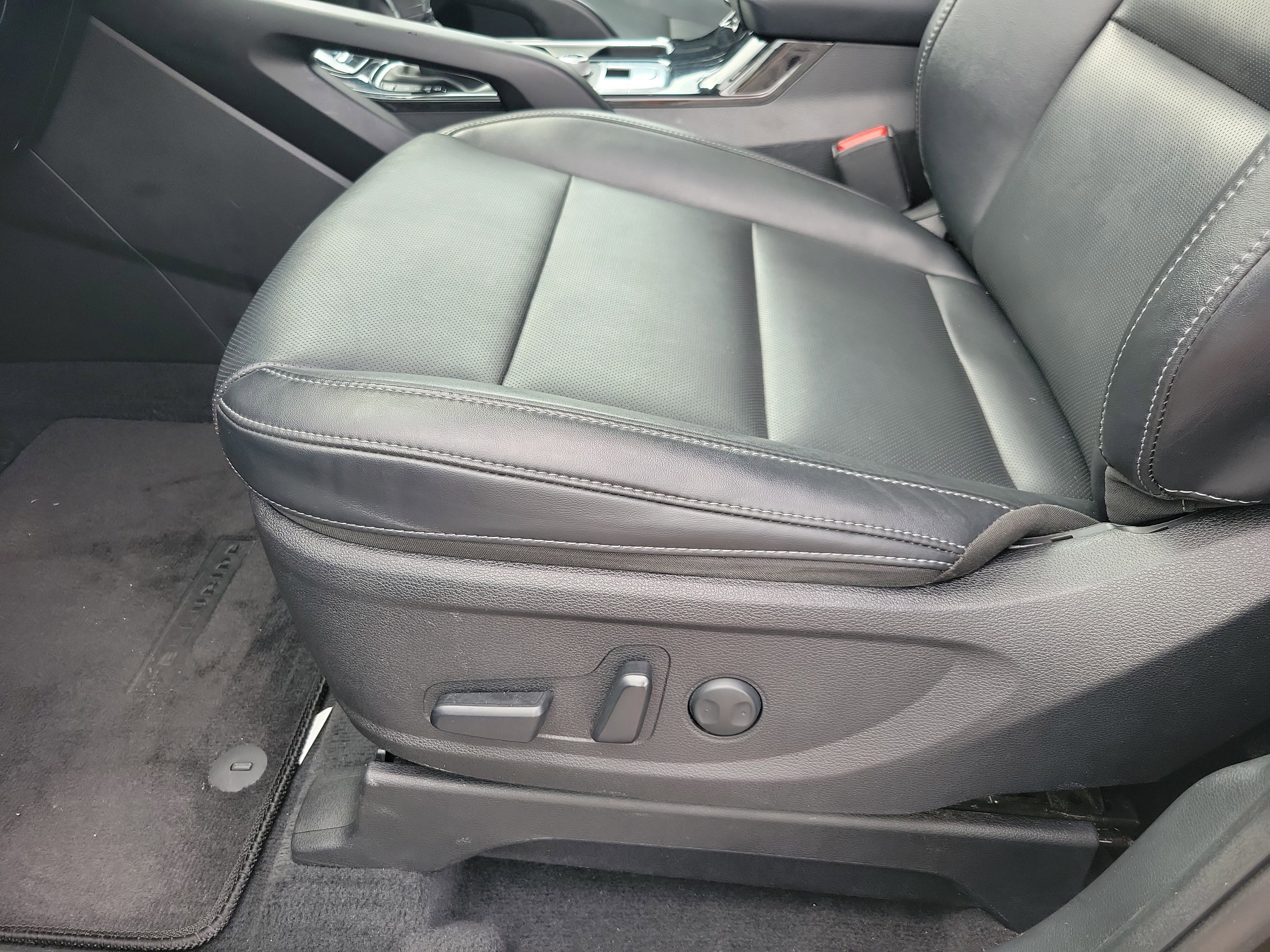 Used 2024 Kia Telluride S w/ S Sunroof Package image 5