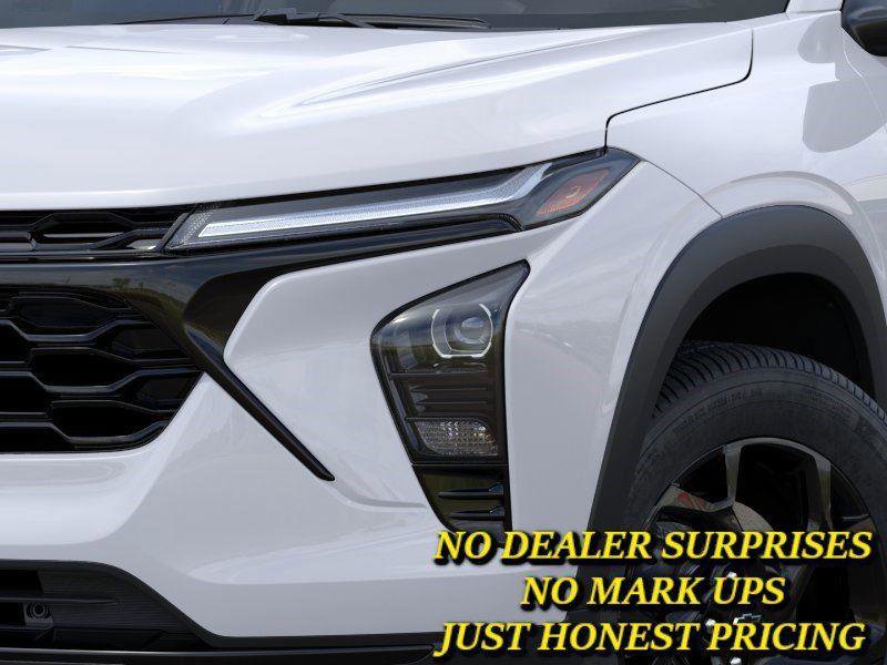 New 2026 Chevrolet Trax LT w/ Driver Confidence Package FWD image 3