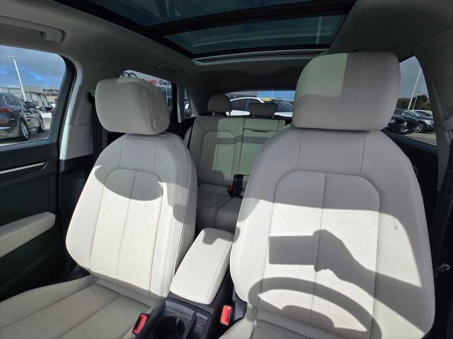Certified 2024 Audi Q3 2.0T Premium w/ Convenience Package AWD/4WD image 21