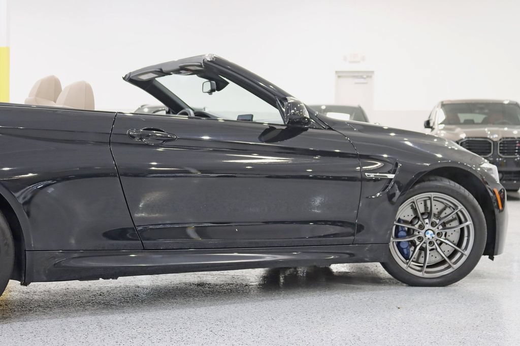Used 2018 BMW M4 Convertible RWD image 12