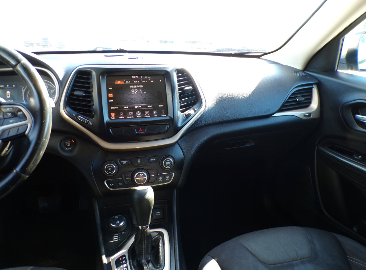 Used 2014 Jeep Cherokee Latitude w/ Comfort/Convenience Group image 12