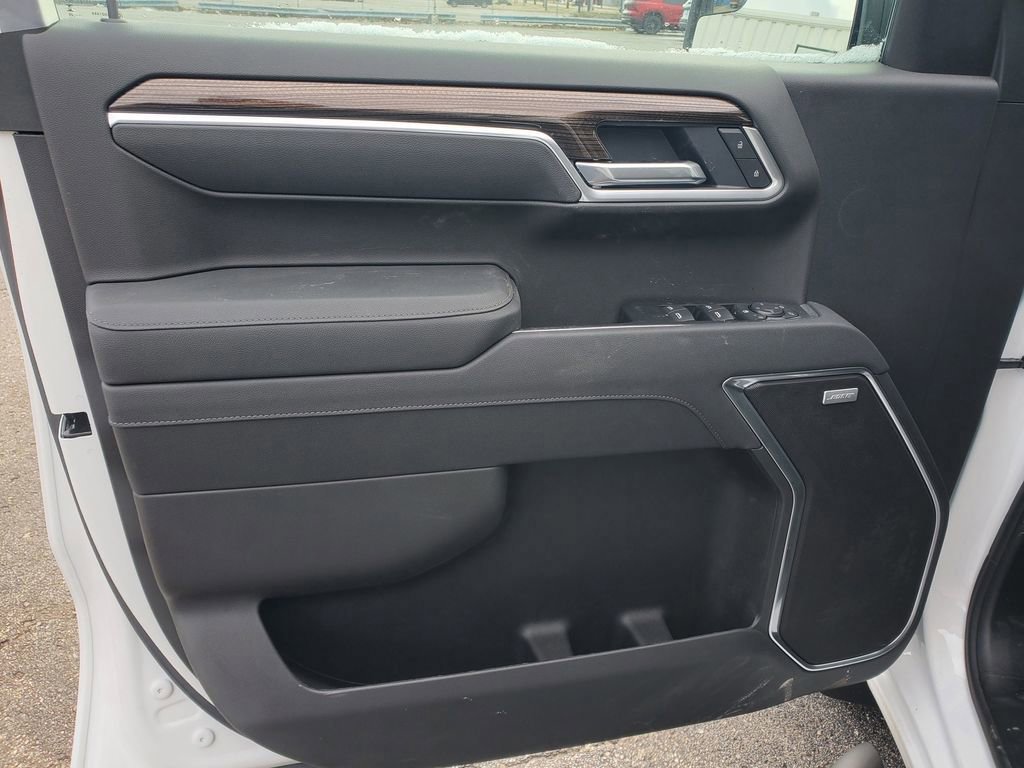 New 2026 Chevrolet Silverado 1500 RST w/ Rally Edition AWD/4WD image 9