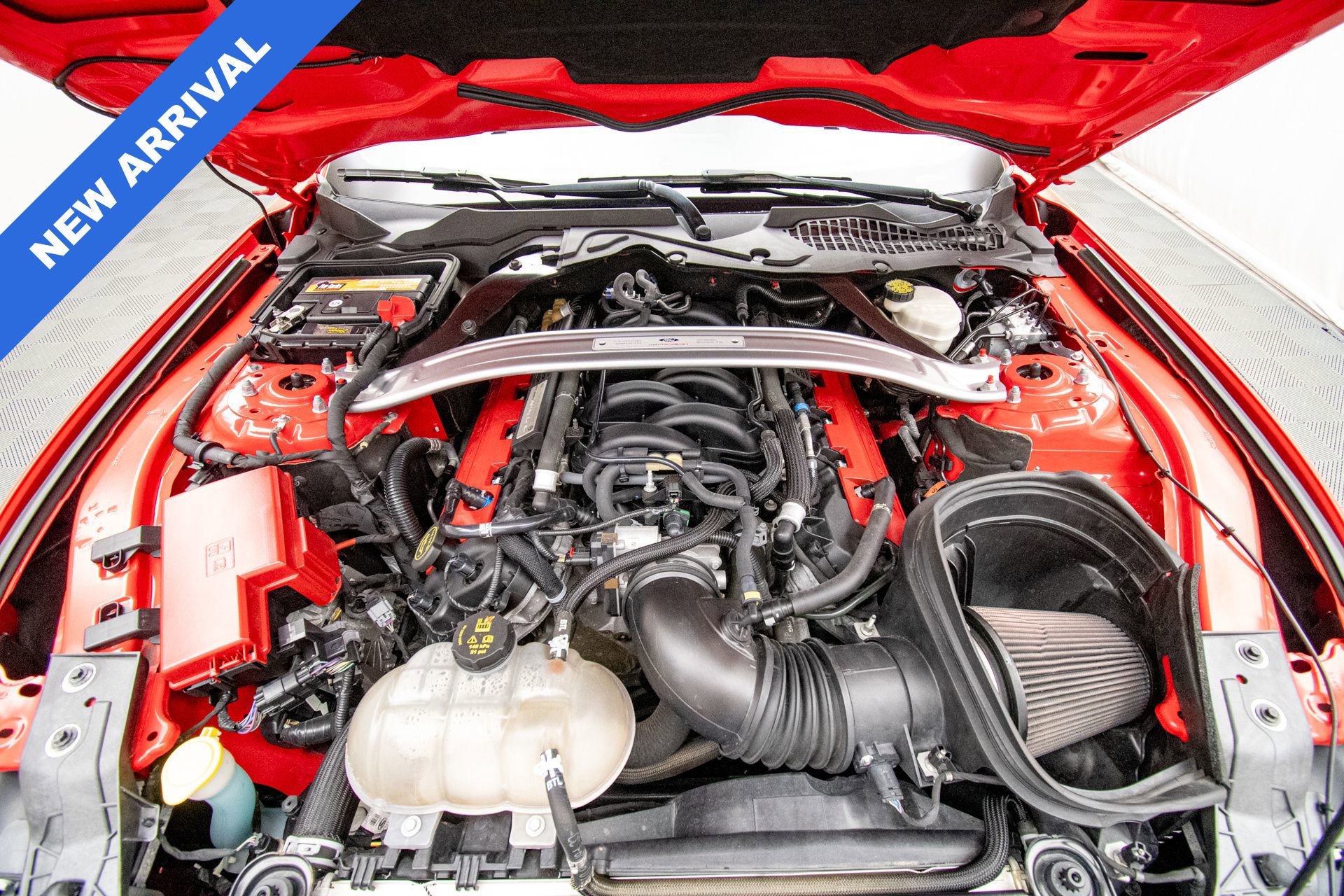 Used 2016 Ford Mustang Shelby GT350 w/ Technology Package image 24