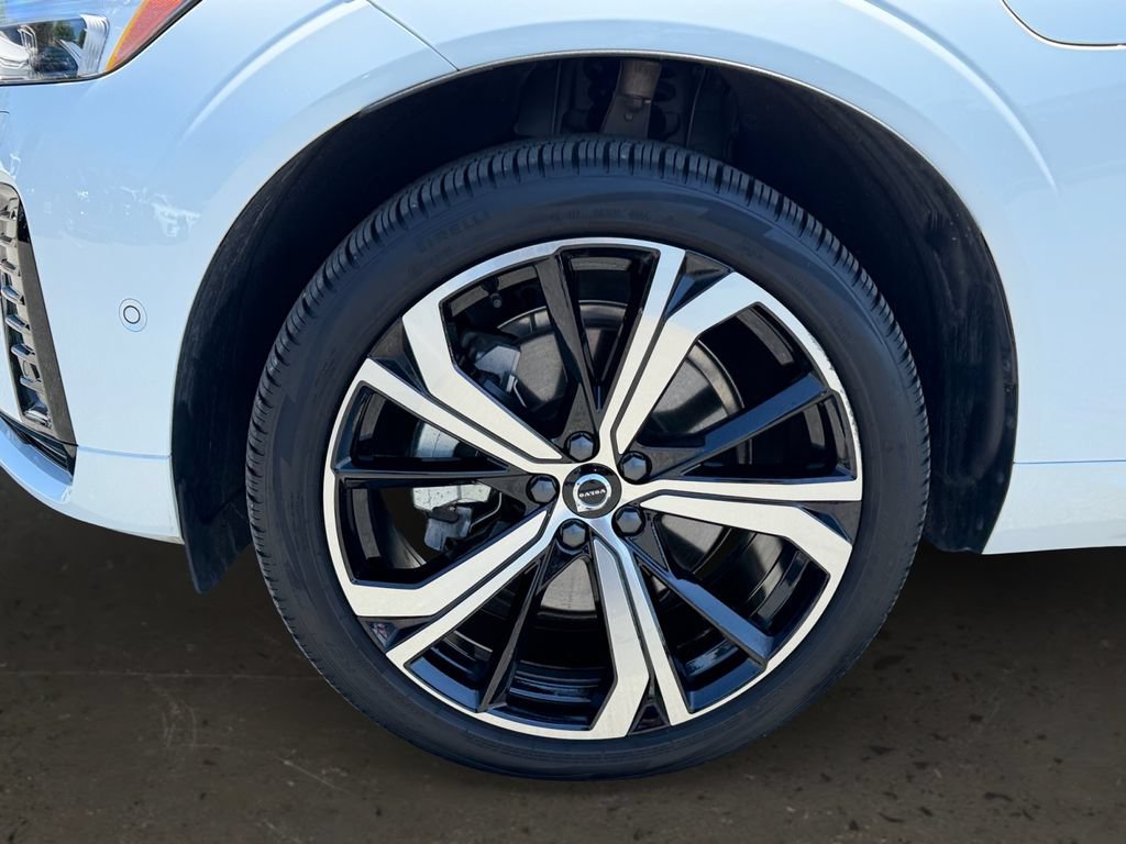 Certified 2025 Volvo XC60 T8 Ultra w/ Climate Package AWD/4WD image 27