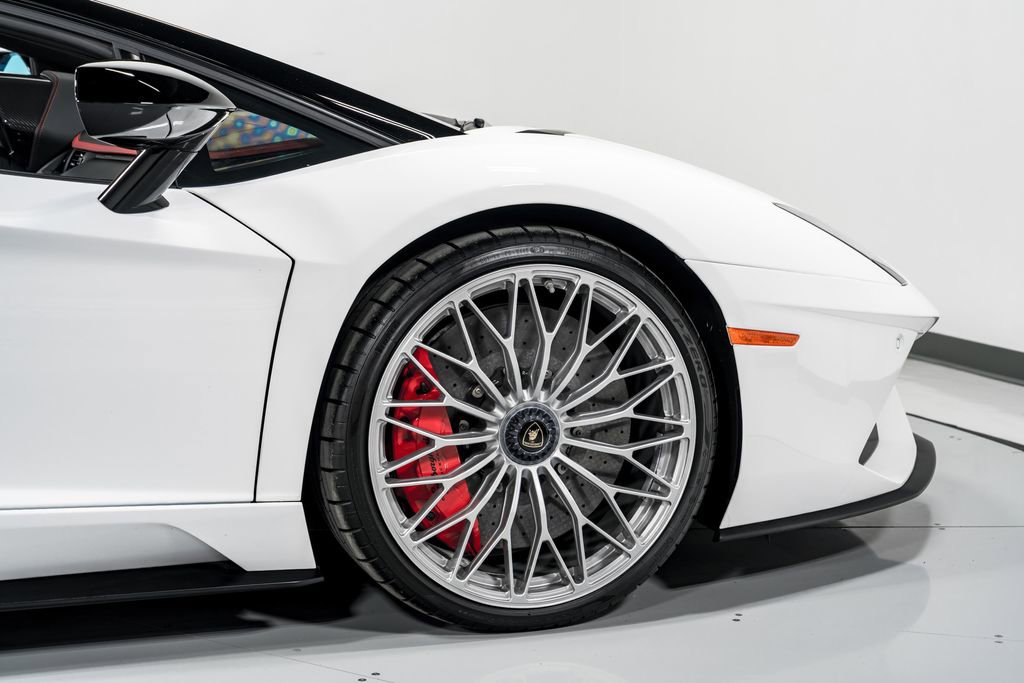 Used 2018 Lamborghini Aventador S image 52
