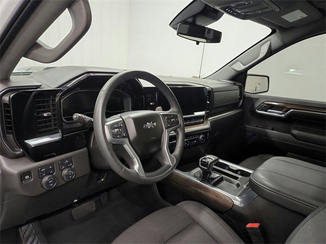 Used 2024 Chevrolet Silverado 1500 LT Trail Boss w/ Protection Package image 18