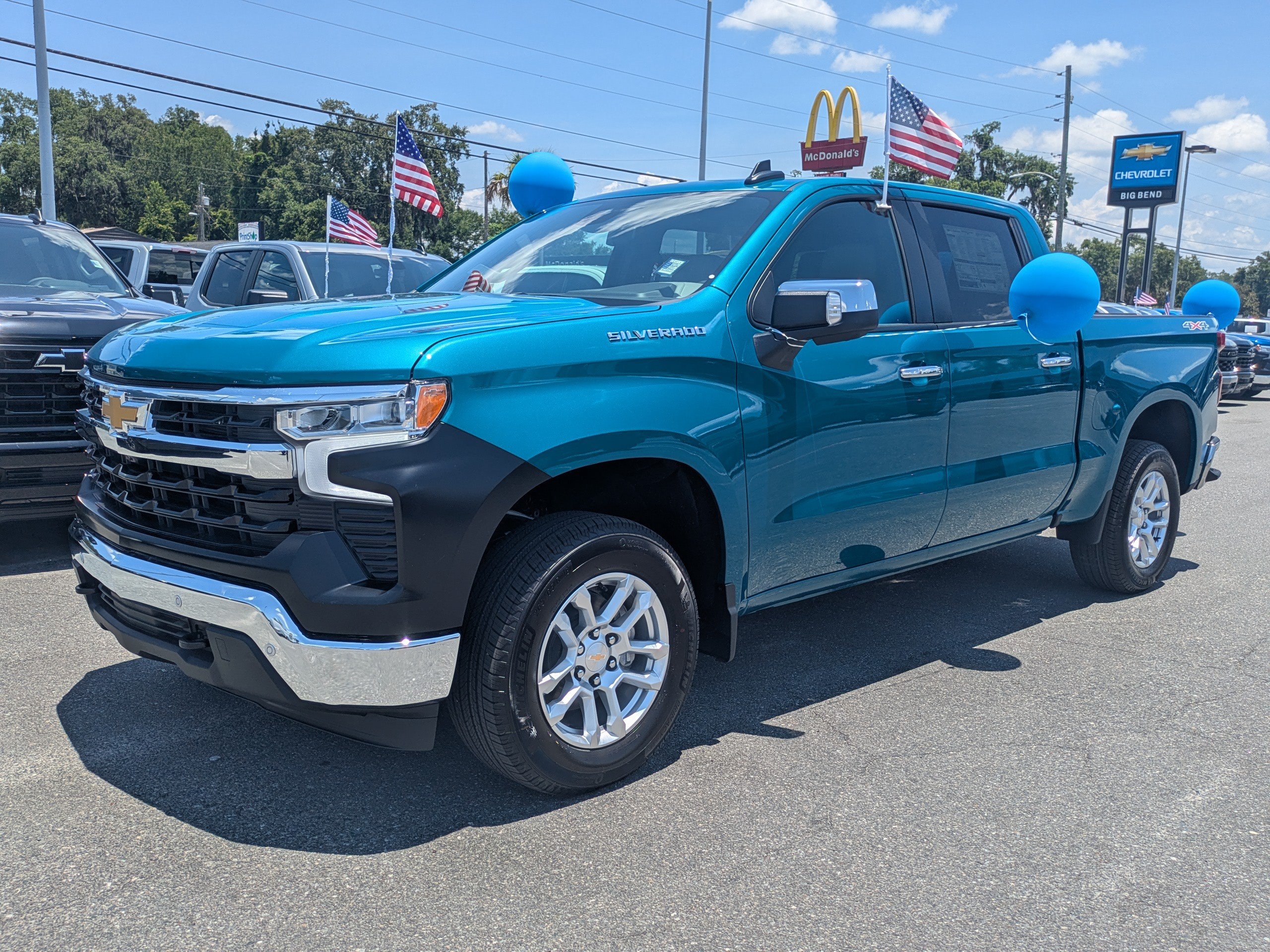 New 2026 Chevrolet Silverado 1500 LT w/ Safety Package AWD/4WD image 8