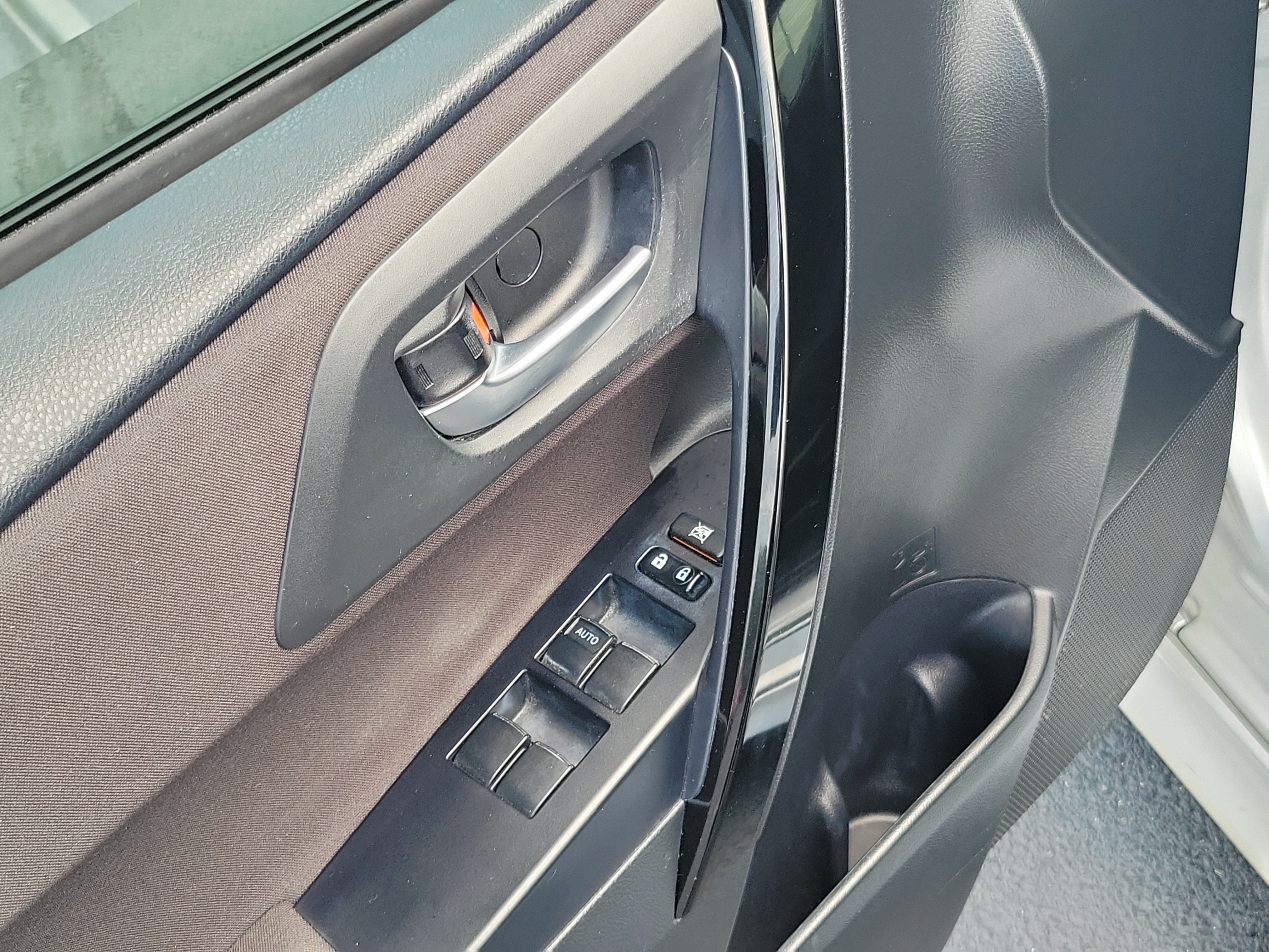 Certified 2018 Toyota Corolla iM w/ All-Weather Mat Package FWD image 17