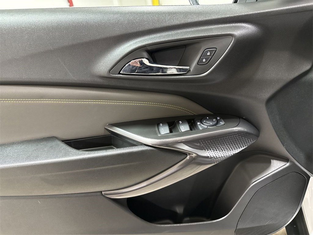Certified 2026 Chevrolet Trax ACTIV w/ Sunroof Package image 21