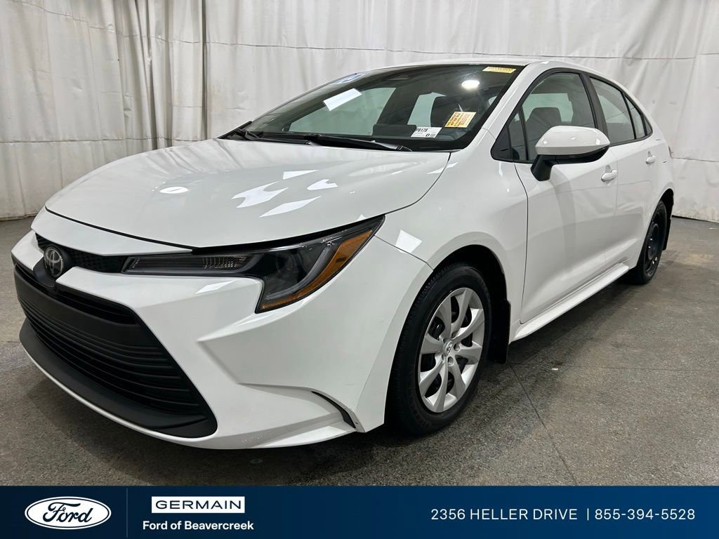 Used 2025 Toyota Corolla LE image 7