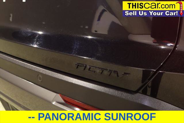 Used 2025 Chevrolet Equinox ACTIV w/ Safety and Technology Package image 11