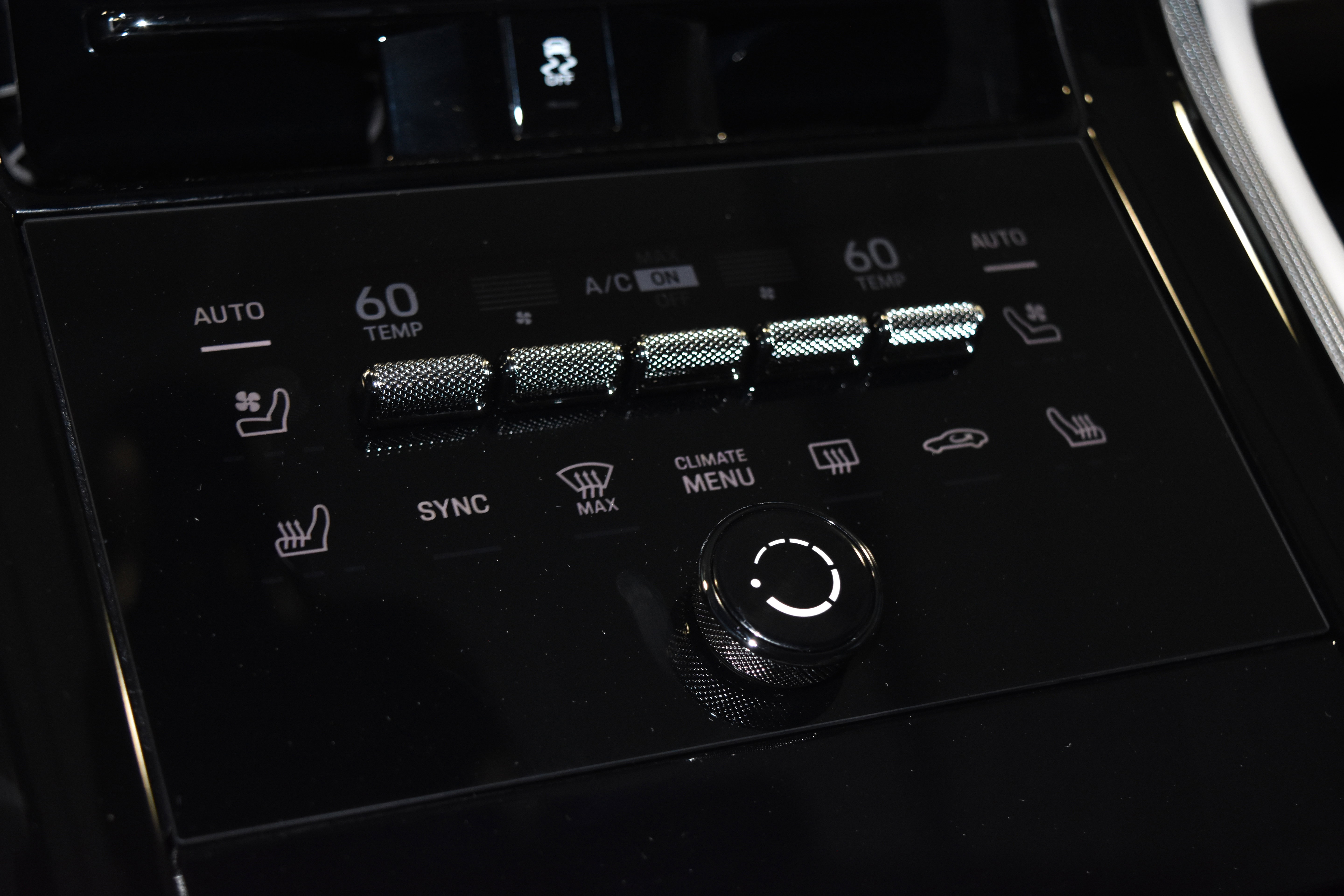 New 2025 Porsche Panamera 4 image 15