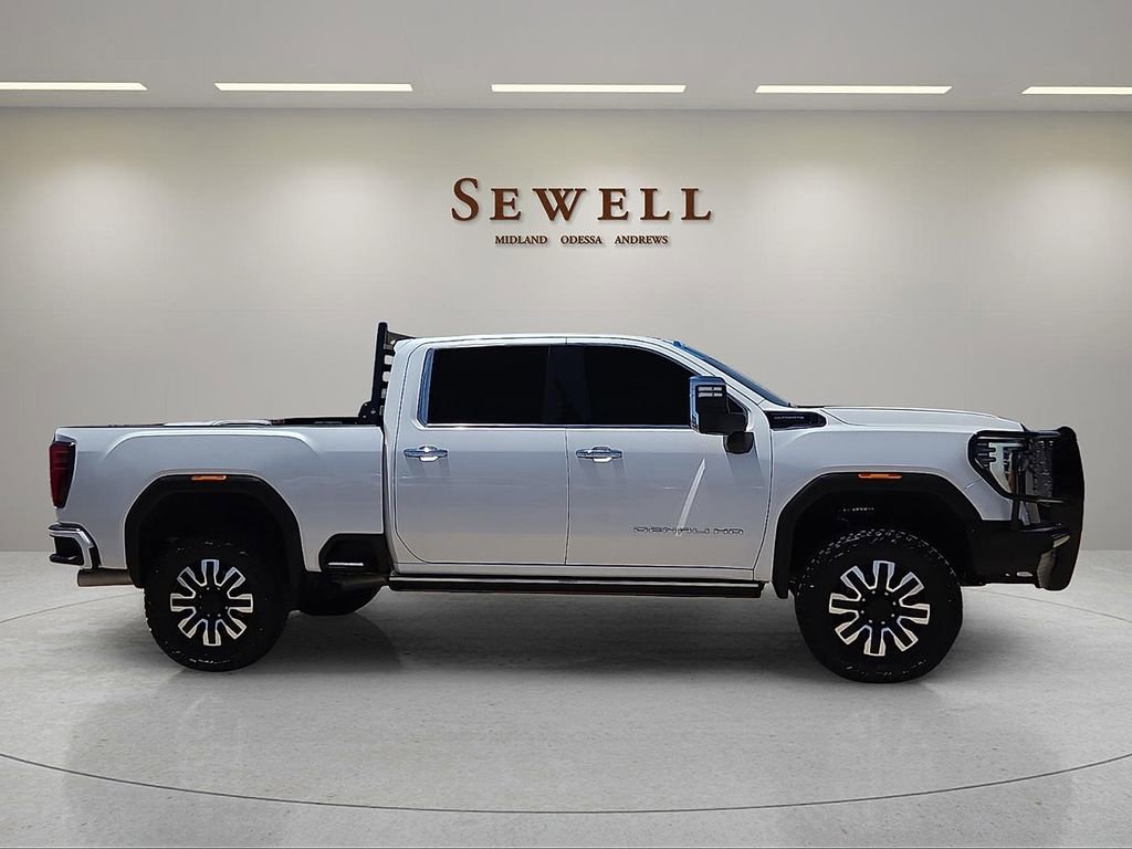 Used 2024 GMC Sierra 2500 Denali Ultimate w/ Max Trailering Package AWD/4WD image 5