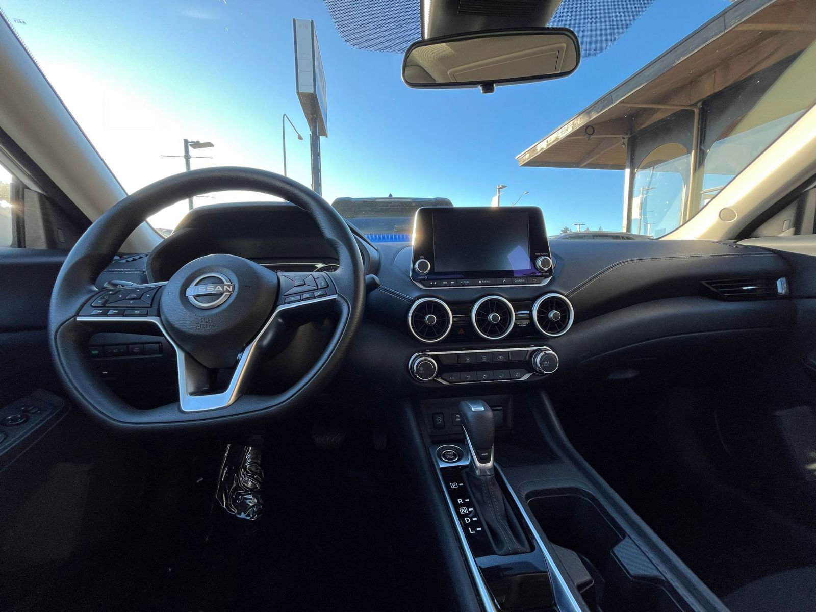 Used 2025 Nissan Sentra SV image 33