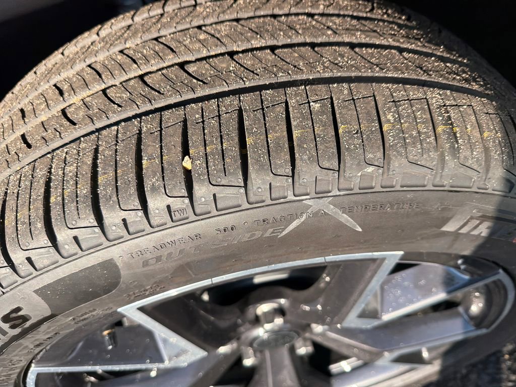 New 2026 Jeep Cherokee Overland w/ Advanced Pro Tech Group image 28