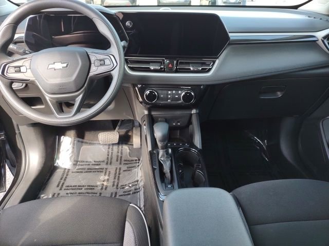 Used 2025 Chevrolet TrailBlazer LT FWD image 14