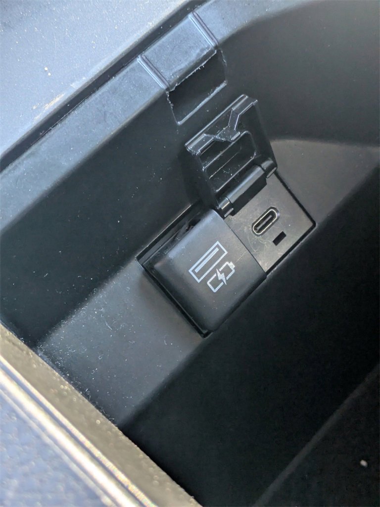 Used 2024 Toyota Camry LE image 21