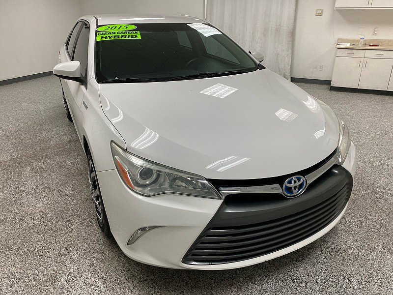 Used 2015 Toyota Camry LE image 3