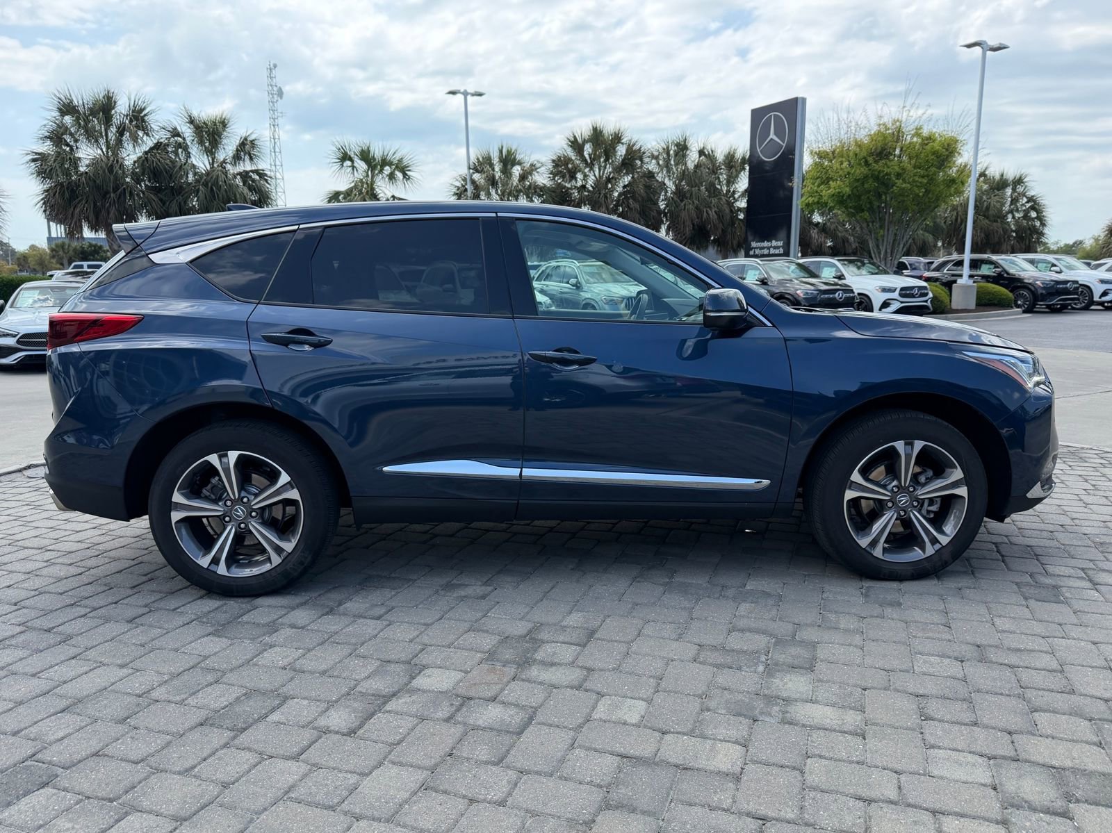 Used 2025 Acura RDX w/ Technology Package image 8