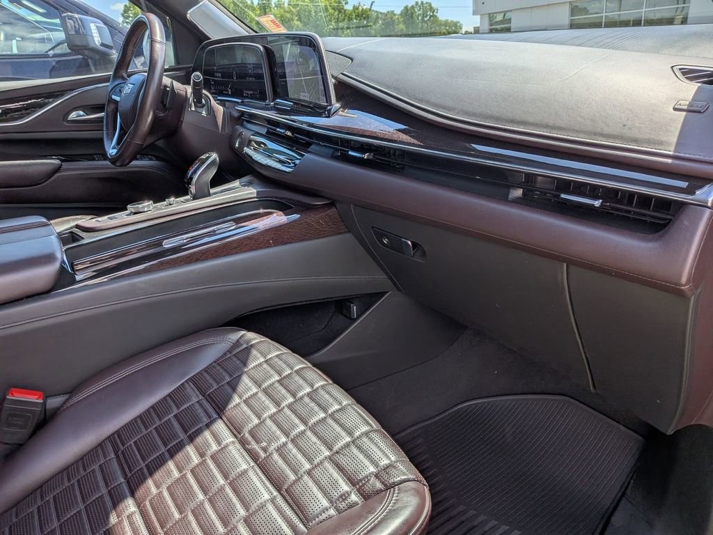 Used 2021 Cadillac Escalade Premium Luxury Platinum AWD/4WD image 28
