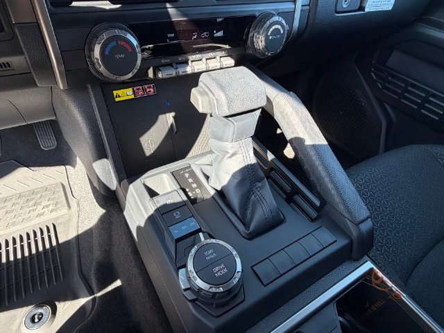 New 2026 Toyota 4Runner SR5 AWD/4WD image 16