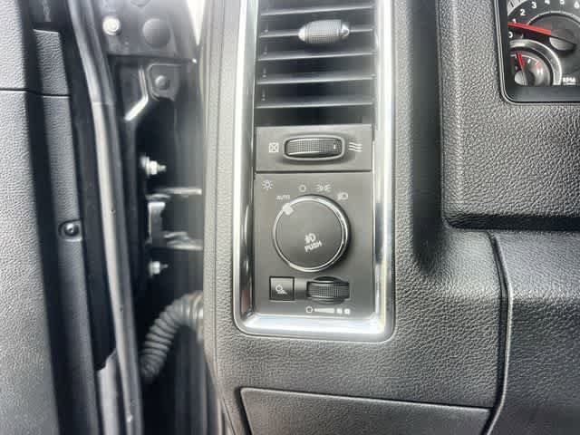 Used 2016 RAM 1500 Laramie w/ Convenience Group AWD/4WD image 29