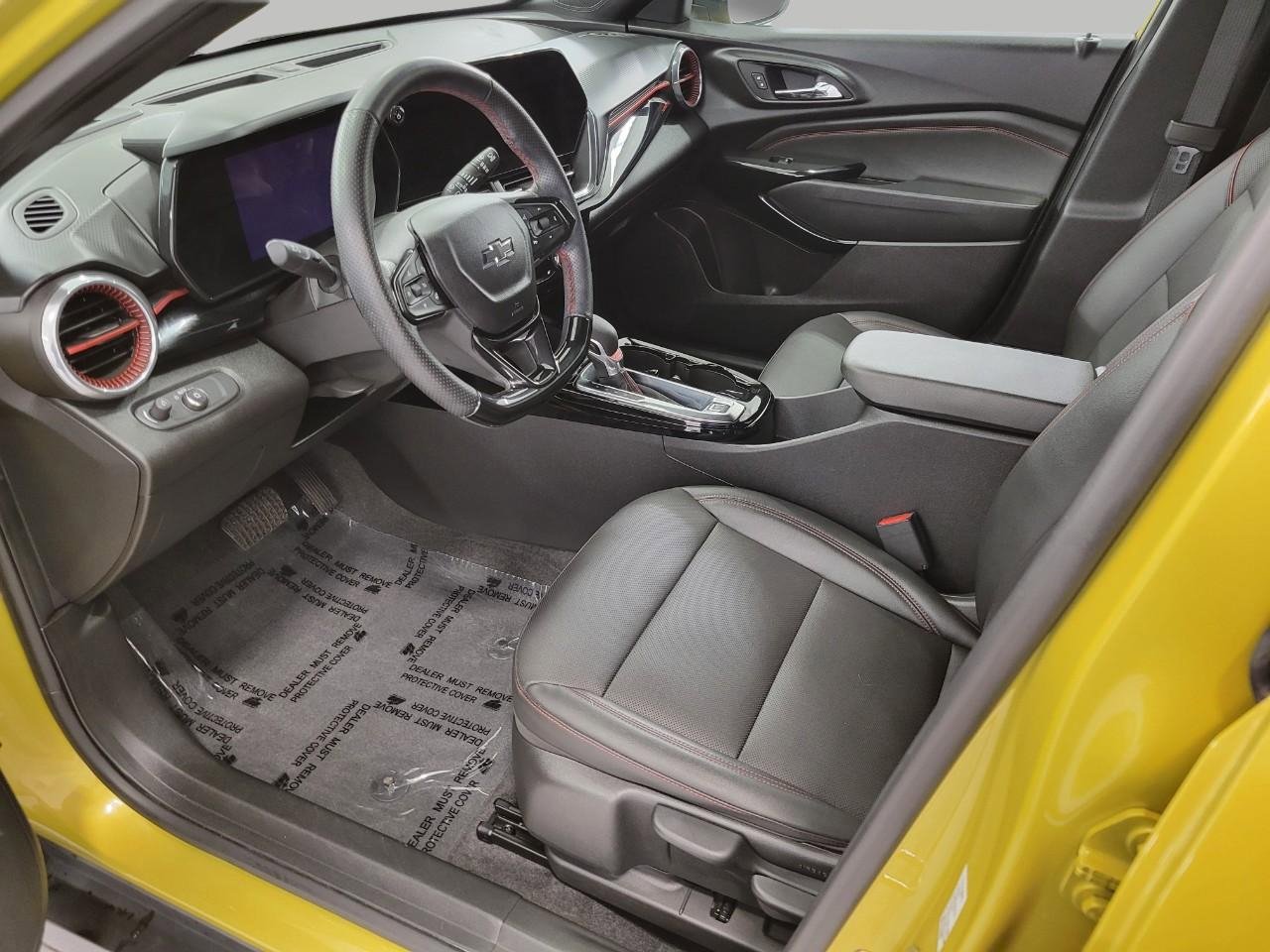 Used 2025 Chevrolet Trax RS w/ Driver Confidence Package FWD image 9