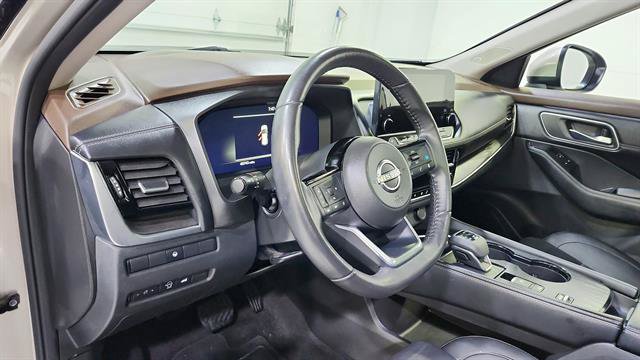 Certified 2023 Nissan Rogue Platinum FWD image 10