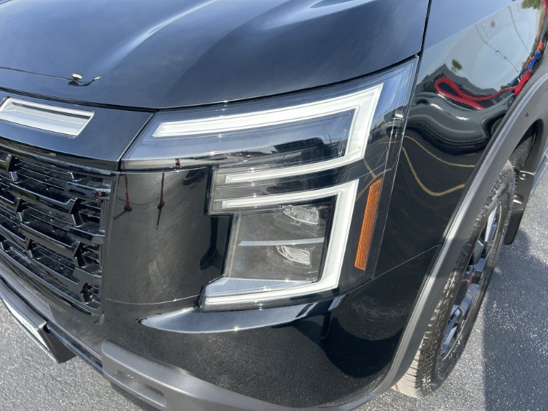 New 2025 Nissan Armada PRO-4X AWD/4WD image 18