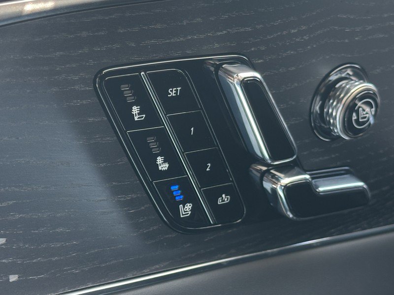 New 2026 Cadillac Lyriq V image 24