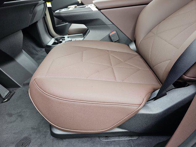 New 2026 BMW iX xDrive60 w/ Premium Package image 29