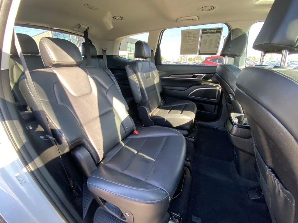 Used 2025 Kia Telluride S AWD/4WD image 31