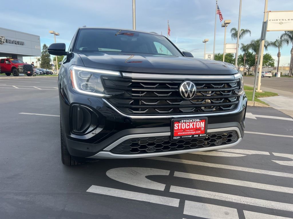 Used 2025 Volkswagen Atlas Cross Sport SE image 6