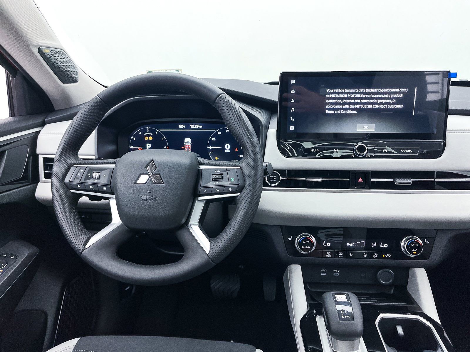 New 2025 Mitsubishi Outlander SE image 15