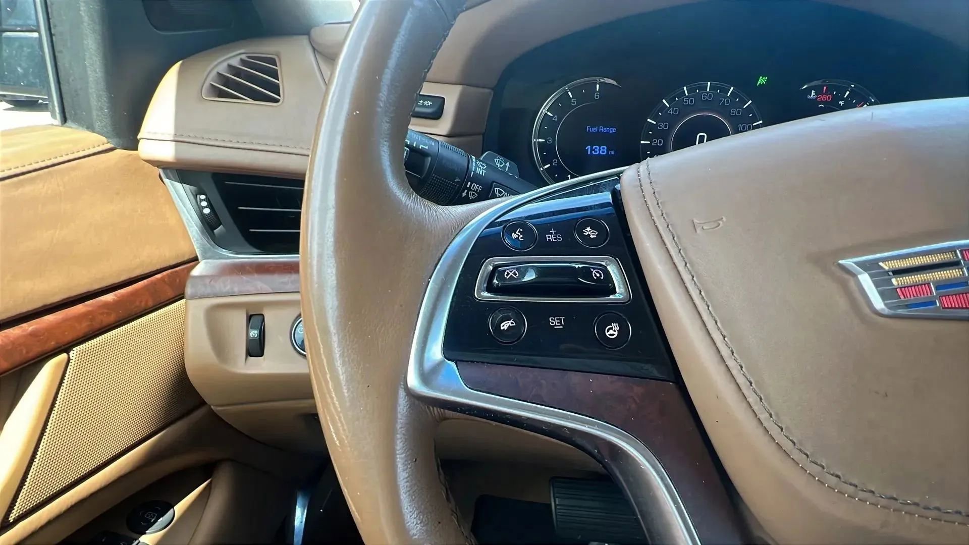 Used 2016 Cadillac Escalade Platinum image 15