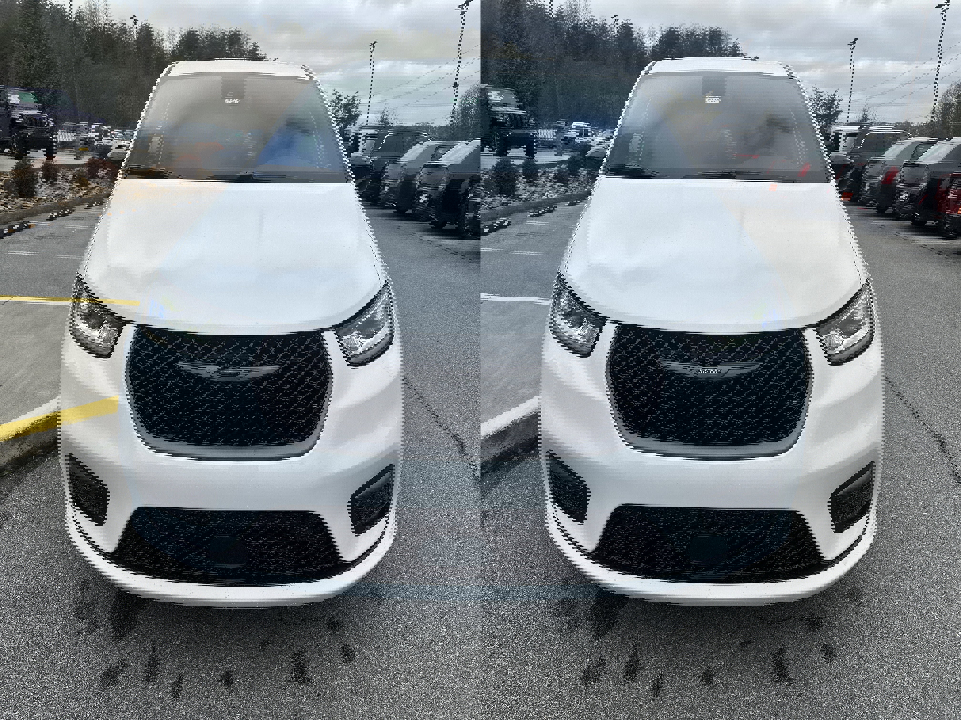 New 2026 Chrysler Pacifica Select image 3