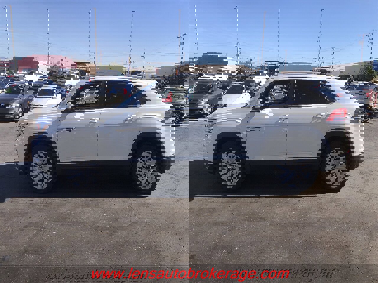 Used 2021 Volkswagen Atlas Cross Sport SE image 5