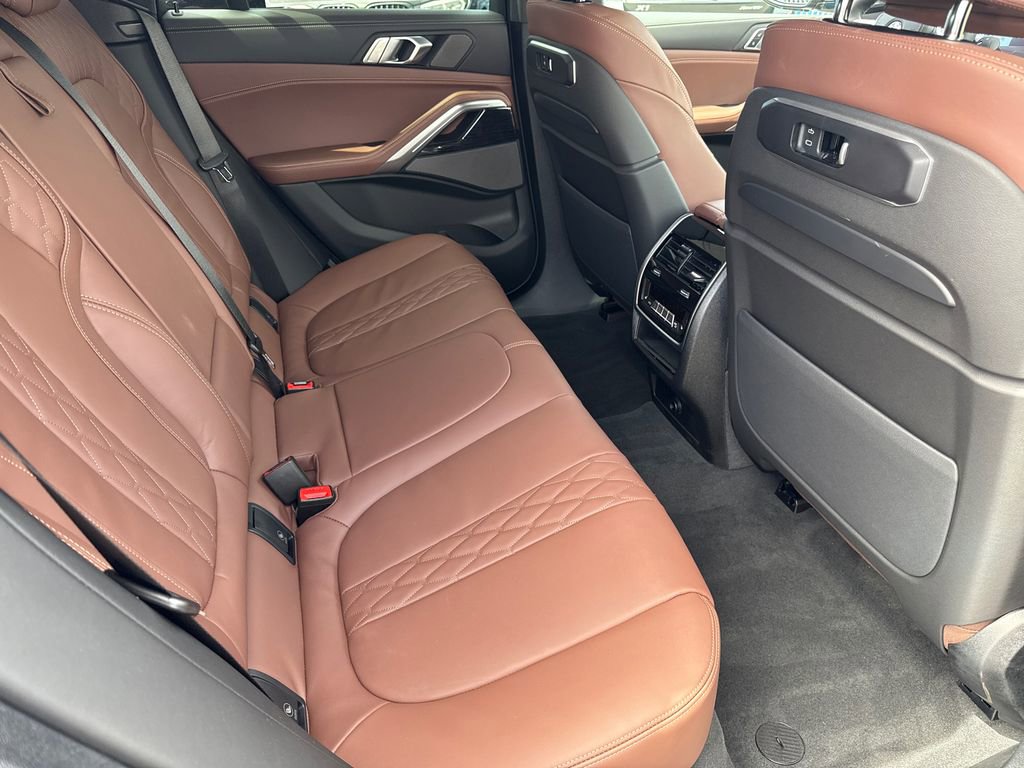 New 2026 BMW X6 xDrive40i w/ Climate Comfort Package AWD/4WD image 16