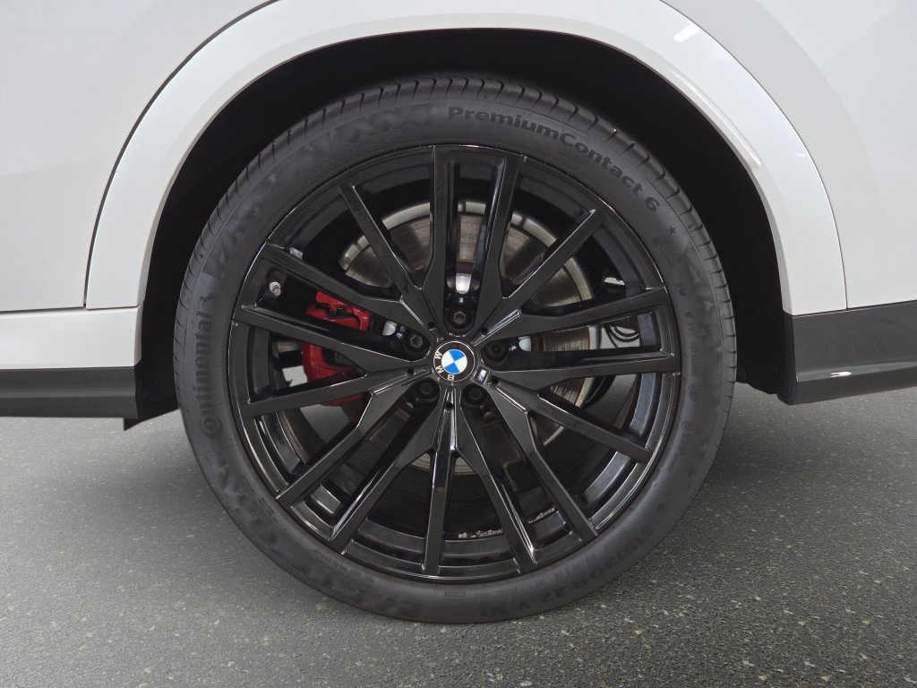 Certified 2024 BMW X6 M60i w/ Dynamic Handling Package AWD/4WD image 32