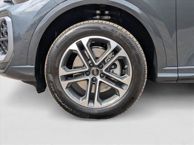 New 2025 Audi Q5 Premium Plus image 9