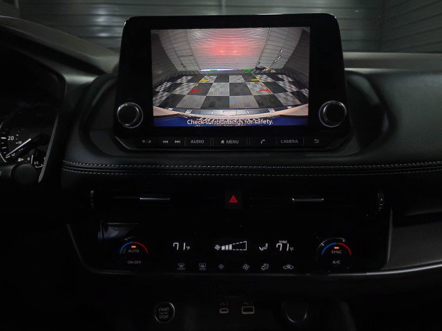 Used 2022 Nissan Rogue SV image 24