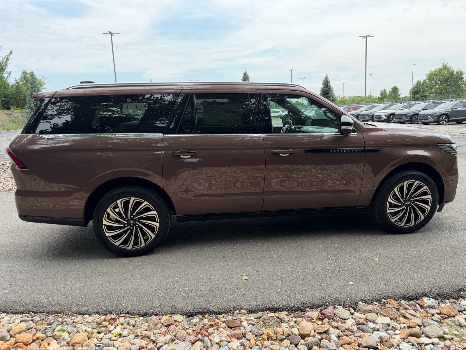 New 2027 Lincoln Navigator L Black Label AWD/4WD image 6