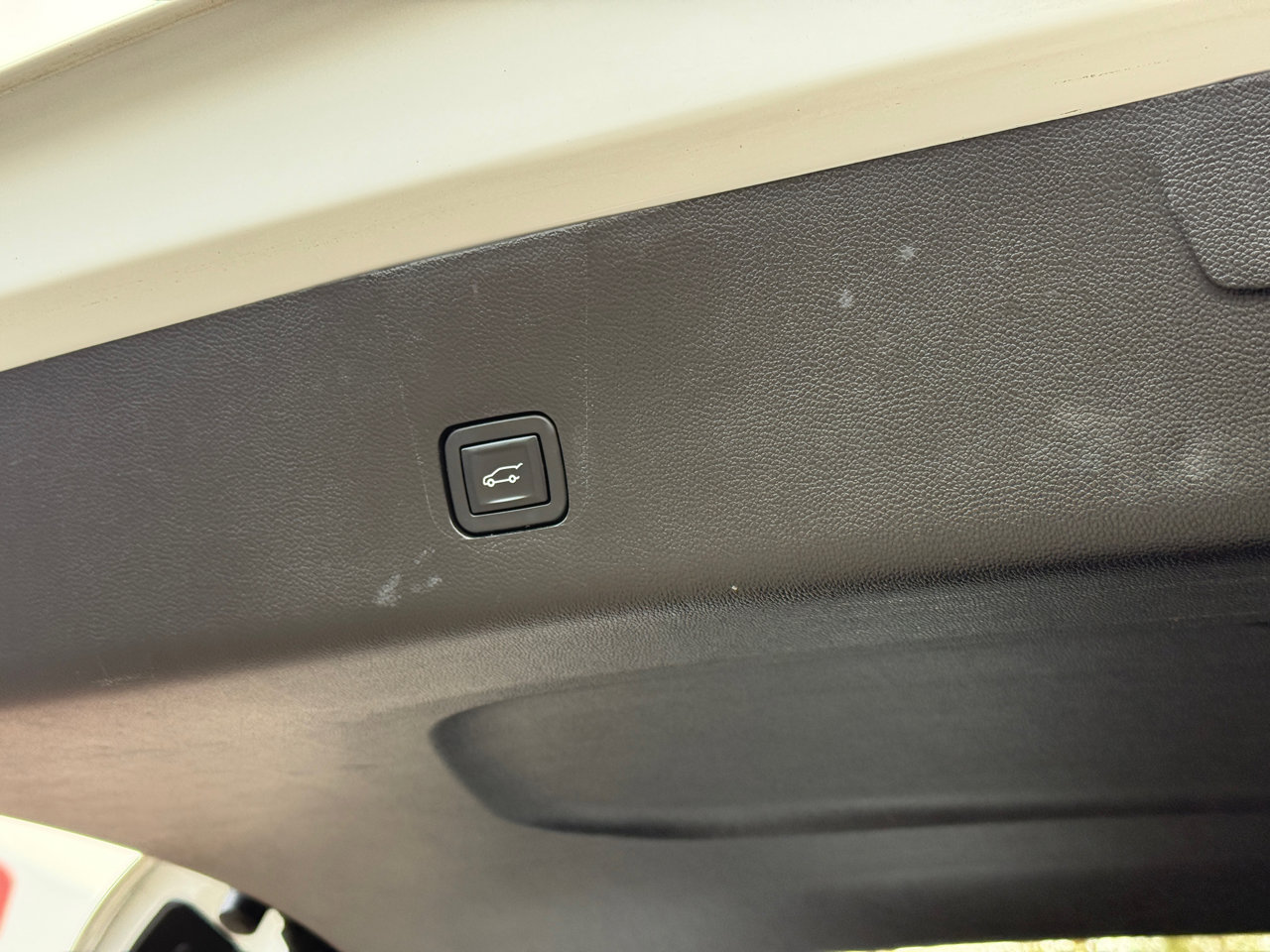 Used 2019 Chevrolet Traverse LT image 35